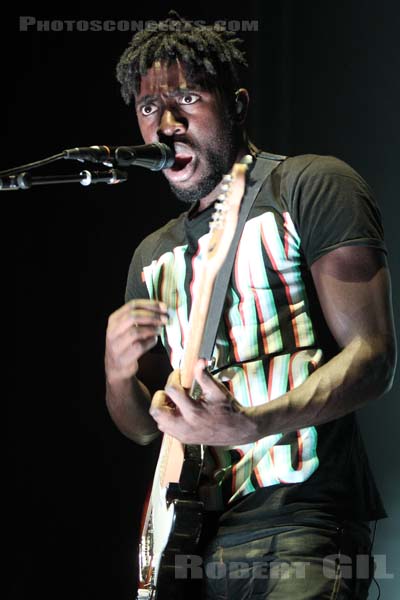 BLOC PARTY - 2009-02-10 - PARIS - Olympia - Rowland Kelechukwu Okereke